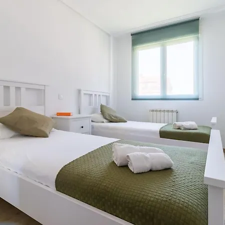 Piso Noja Con Piscina Y Garaje Appartement Buitenkant foto